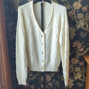 Hem & Thread Basket Weave Deep Vneck Button Down Sweater Size M